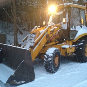 Agganis-Frontend-Loader-Snow-Plowing-05